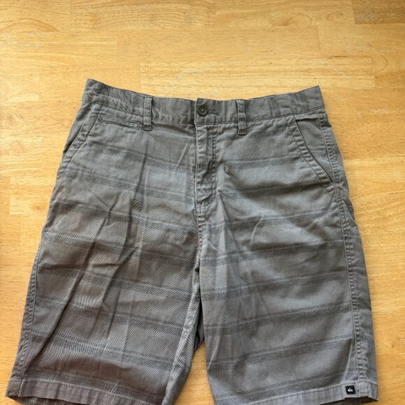 Quiksilver Men's Gray Striped Casual Shorts Size 34 - Picture 1 of 5